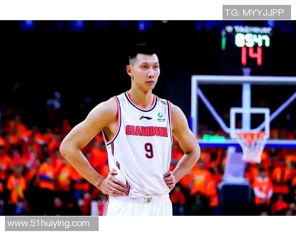 易建联荣获中国篮球协会杰出贡献奖：不凡成就的背后